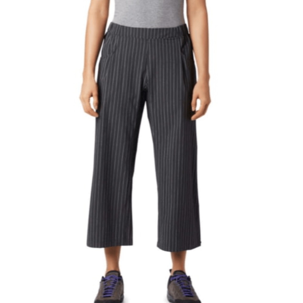 Mountain Hardwear Railay Capri Pants Size XS Striped Adjustable Leg Shape Hiking